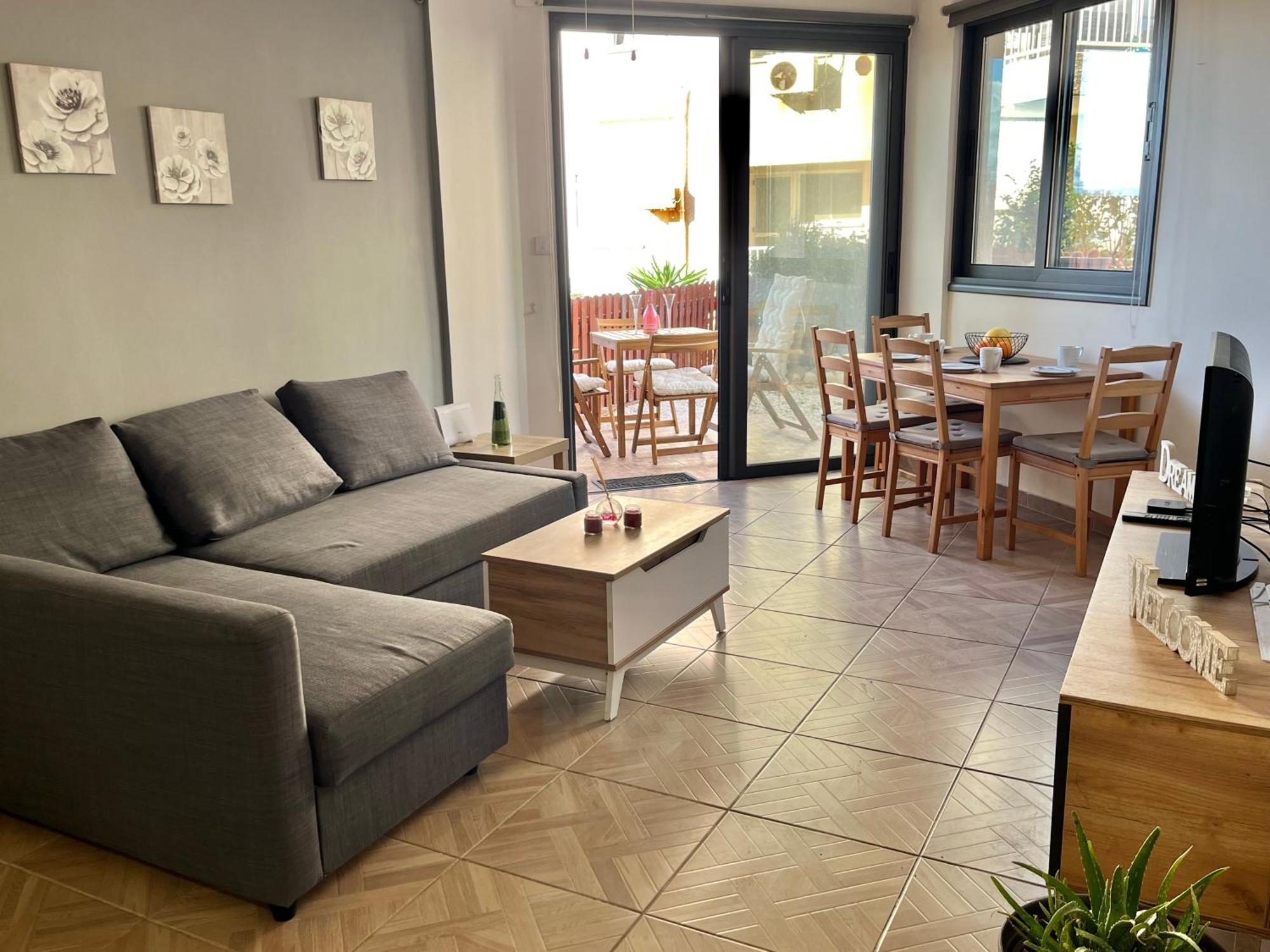 Appartamento Diamond Complex Paphos Esterno foto